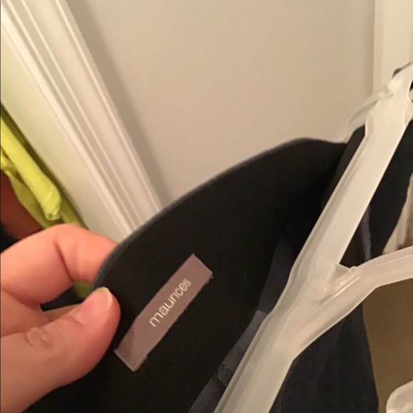 24W Maurice’s Pants - Picture 3 of 5